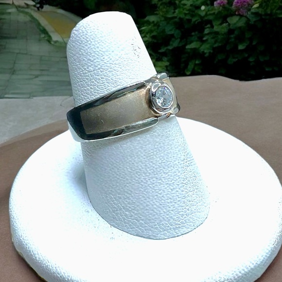 🌺Vintage Sterling & Brushed Gold CZ Ring - Picture 2 of 12